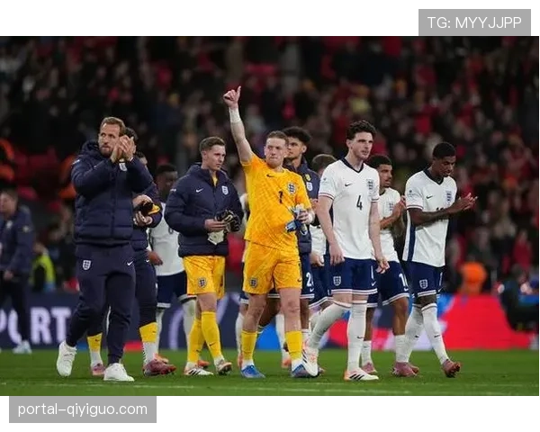 从青训到一线队：拜仁小将卡尔的首球心路